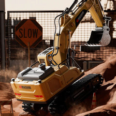 2.4GHz RC Diecast Excavator With Smoke