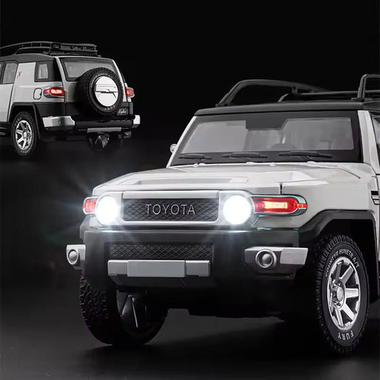1:24 Scale Diecast Toyota FJ Cruiser SUV Model